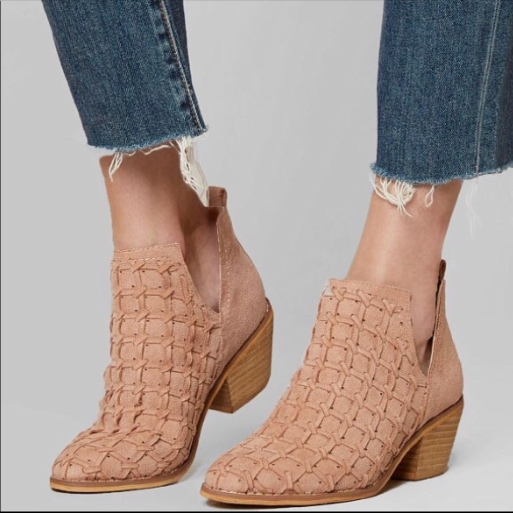 NWT Mi.iM Lavin Ankle Boot
